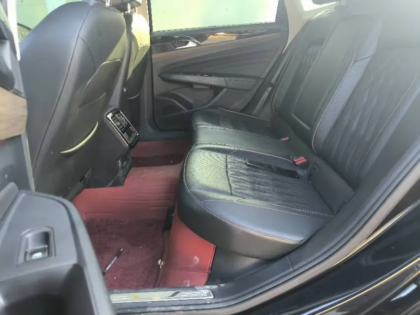 2019 Volvo V40 1.5T 152HP L4 6AT,autocango,china used car exporter,china ev exporter,chinese used car exporter,chinese used ev exporter