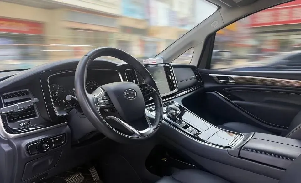 2021 GAC Trumpchi M8 2.0T 252HP L4 8AT,autocango,china used car exporter,china ev exporter,chinese used car exporter,chinese used ev exporter