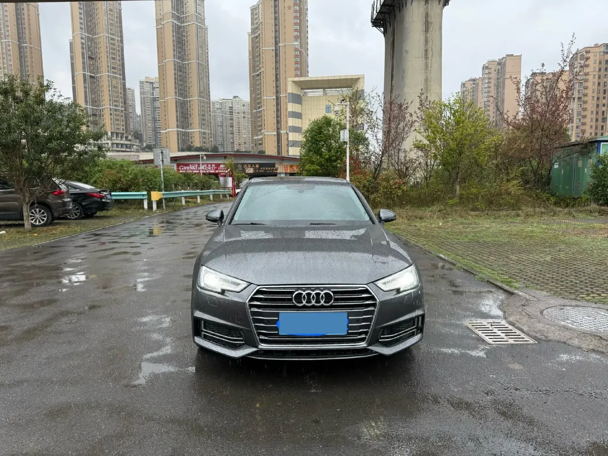 2019 Audi A4L 2.0T 190HP L4 7DCT,autocango,china used car exporter,china ev exporter,chinese used car exporter,chinese used ev exporter