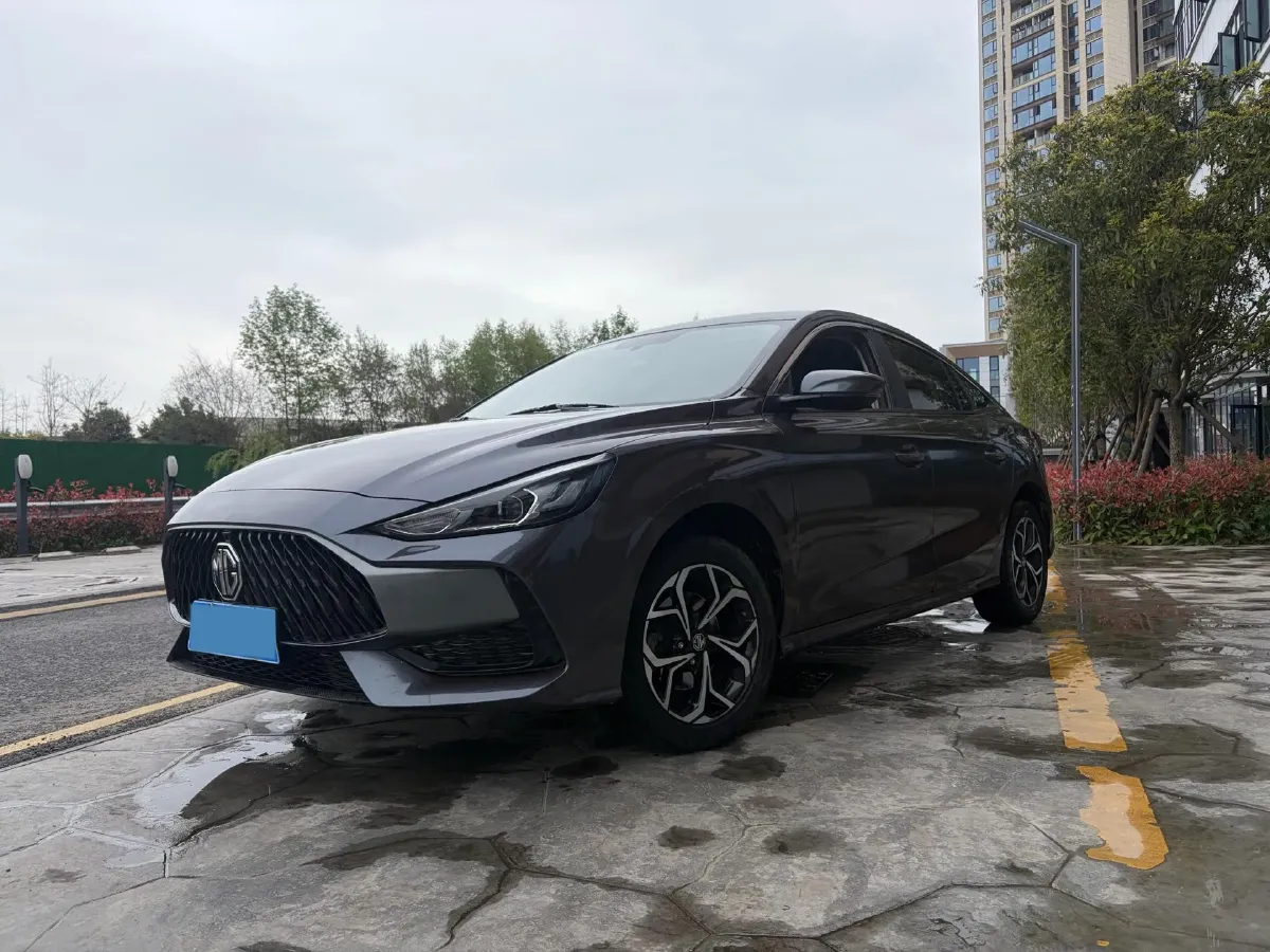 2022 MG 5 1.5L 120HP L4 5MT,autocango,china used car exporter,china ev exporter,chinese used car exporter,chinese used ev exporter