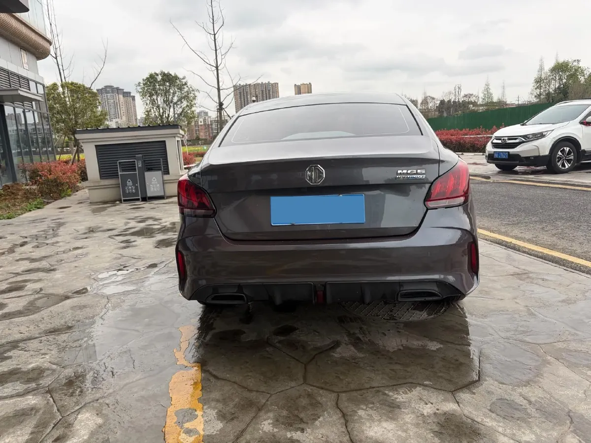 2022 MG 5 1.5L 120HP L4 5MT,autocango,china used car exporter,china ev exporter,chinese used car exporter,chinese used ev exporter