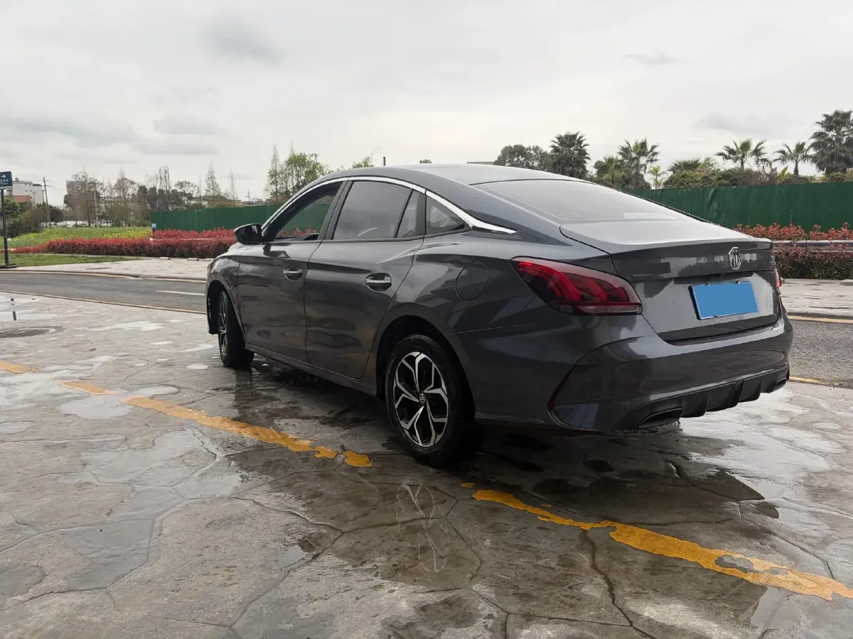 2022 MG 5 1.5L 120HP L4 5MT,autocango,china used car exporter,china ev exporter,chinese used car exporter,chinese used ev exporter