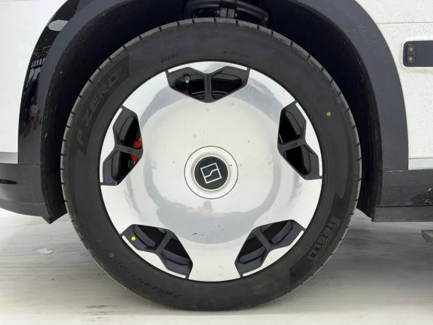 2025 Zeekr 9X 2.0T 279HP L4 1DHT PHEV,autocango,china used car exporter,china ev exporter,chinese used car exporter,chinese used ev exporter