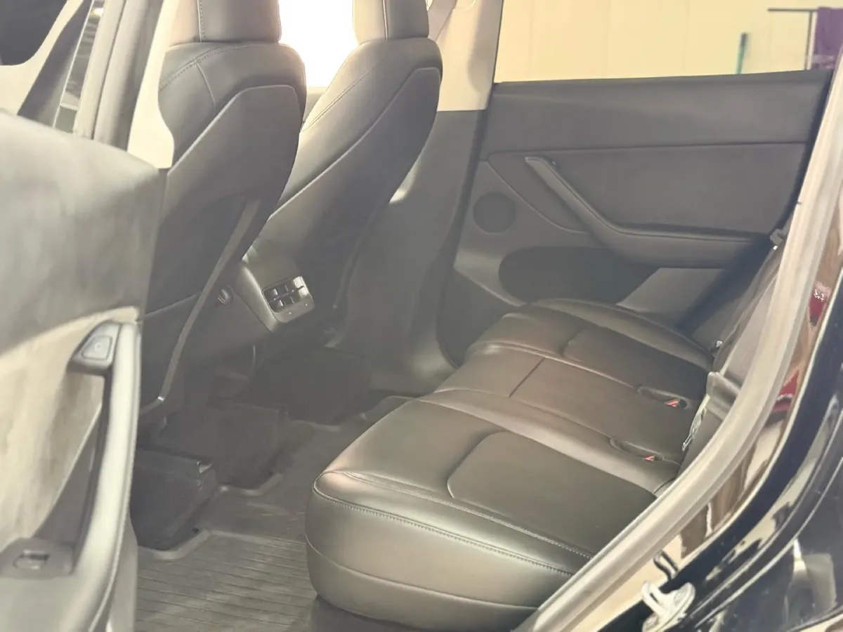 2022 Tesla Model Y BEV 60KWH,autocango,china used car exporter,china ev exporter,chinese used car exporter,chinese used ev exporter