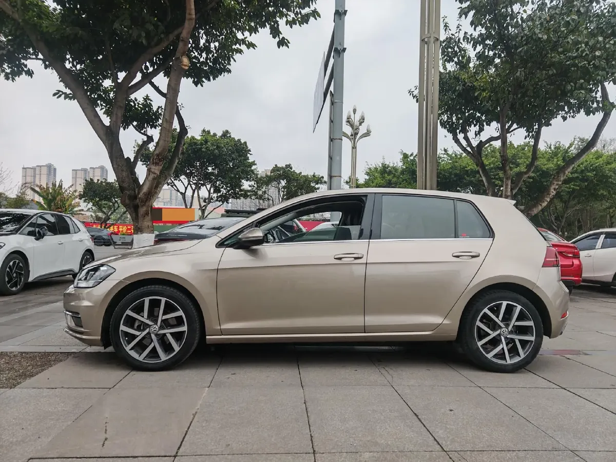 2019 Volkswagen Golf 1.4T 150HP L4 7DCT,autocango,china used car exporter,china ev exporter,chinese used car exporter,chinese used ev exporter