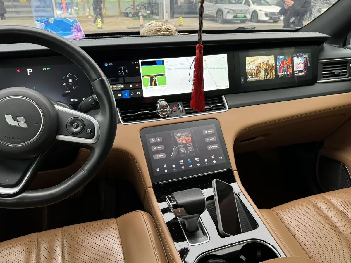 2020 Li ONE Range Extended 131HP REEV 40.5KWH,autocango,china used car exporter,china ev exporter,chinese used car exporter,chinese used ev exporter