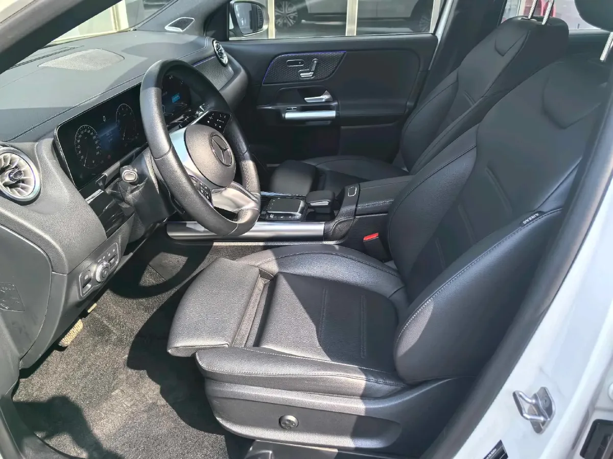 2024 Mercedes-Benz GLA Class 2.0T 190HP L4 8DCT,autocango,china used car exporter,china ev exporter,chinese used car exporter,chinese used ev exporter