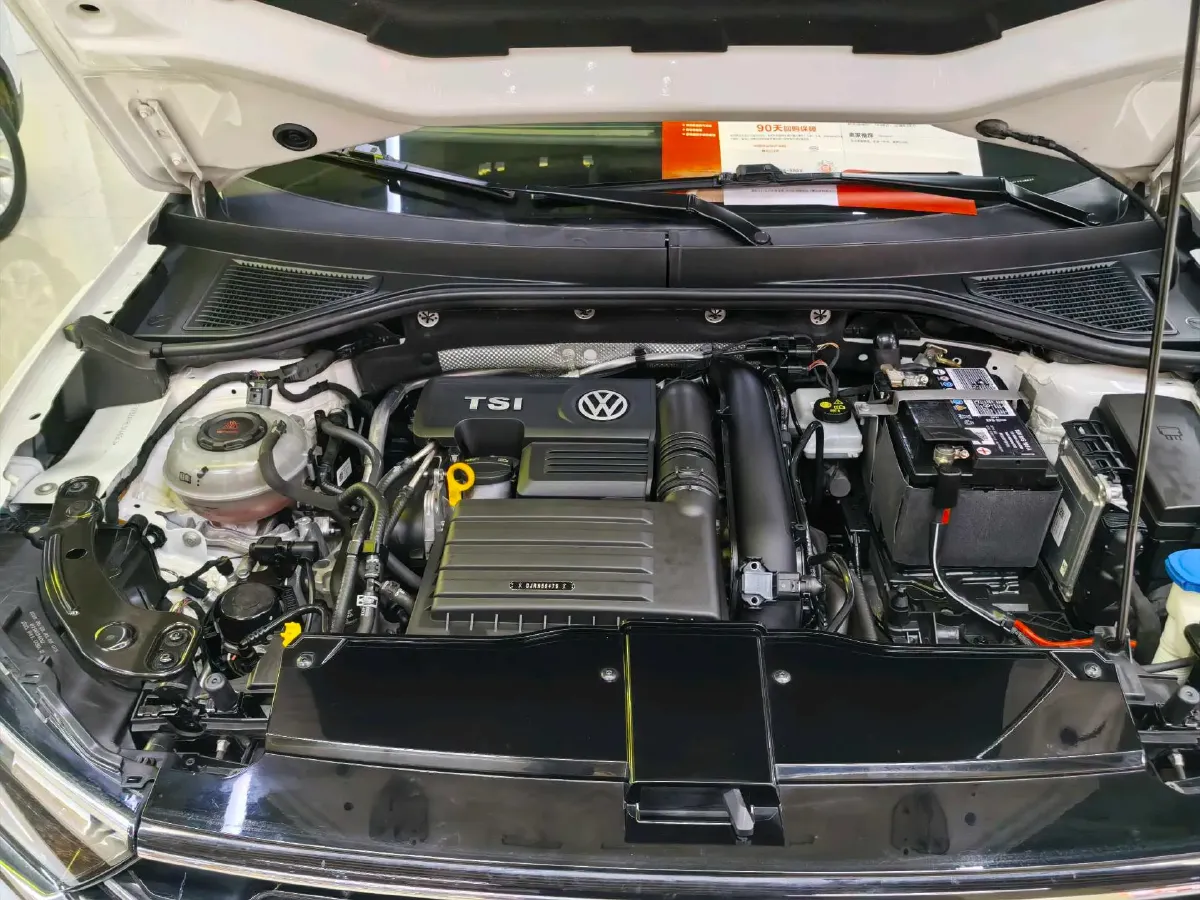 2019 Volkswagen T-Roc 1.4T 131HP L4 7DCT,autocango,china used car exporter,china ev exporter,chinese used car exporter,chinese used ev exporter