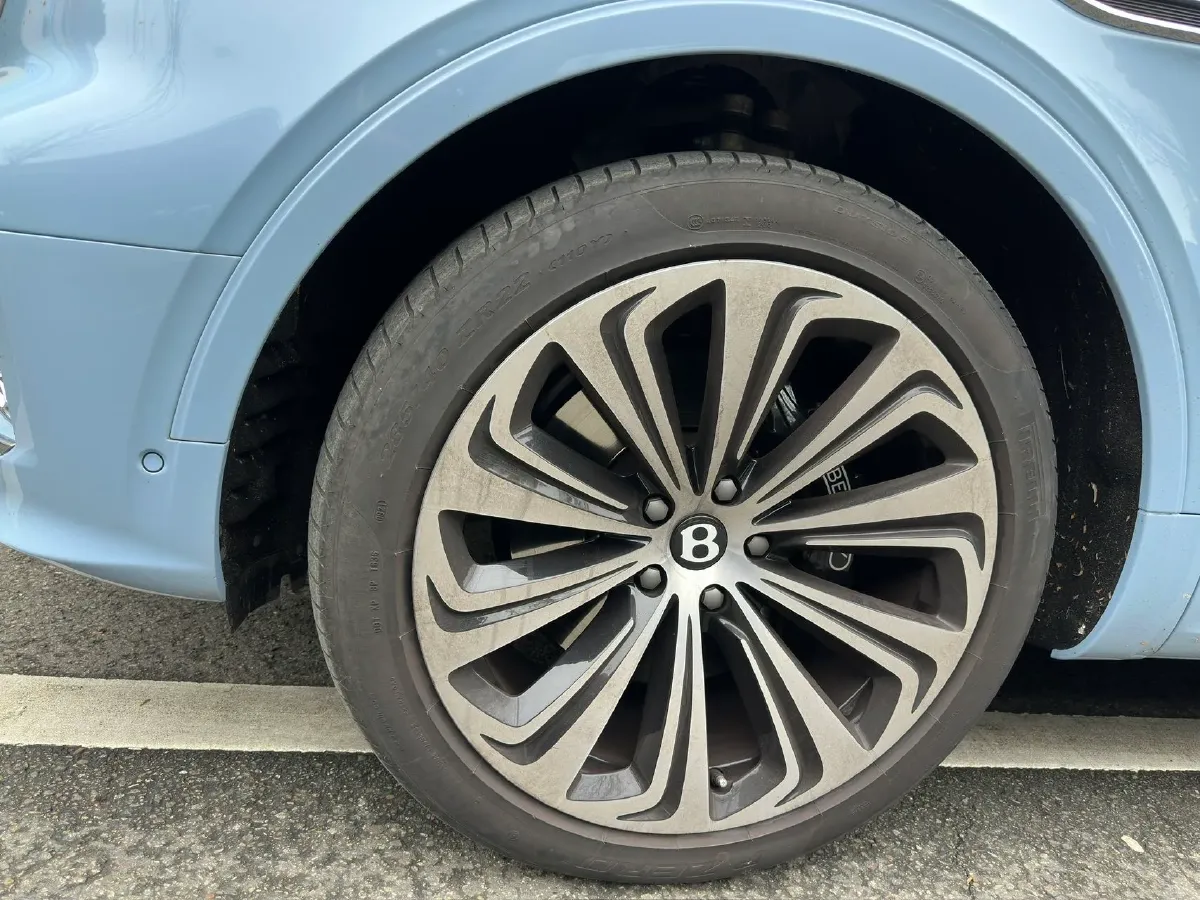 2021 Bentley Bentayga 3.0T 340HP V6 8AT PHEV 17.3KWH,autocango,china used car exporter,china ev exporter,chinese used car exporter,chinese used ev exporter