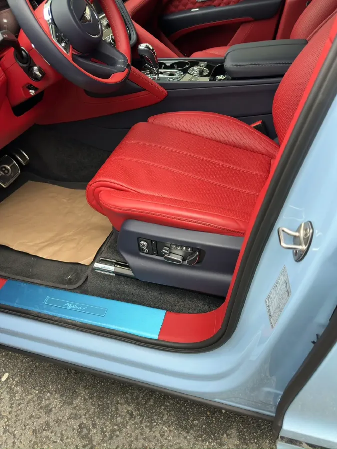 2021 Bentley Bentayga 3.0T 340HP V6 8AT PHEV 17.3KWH,autocango,china used car exporter,china ev exporter,chinese used car exporter,chinese used ev exporter