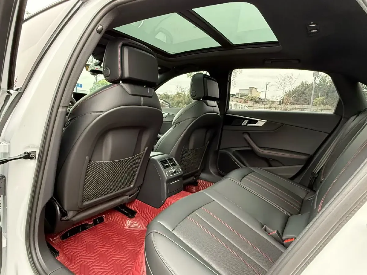 2025 Audi A4L 2.0T 190HP L4 7DCT,autocango,china used car exporter,china ev exporter,chinese used car exporter,chinese used ev exporter