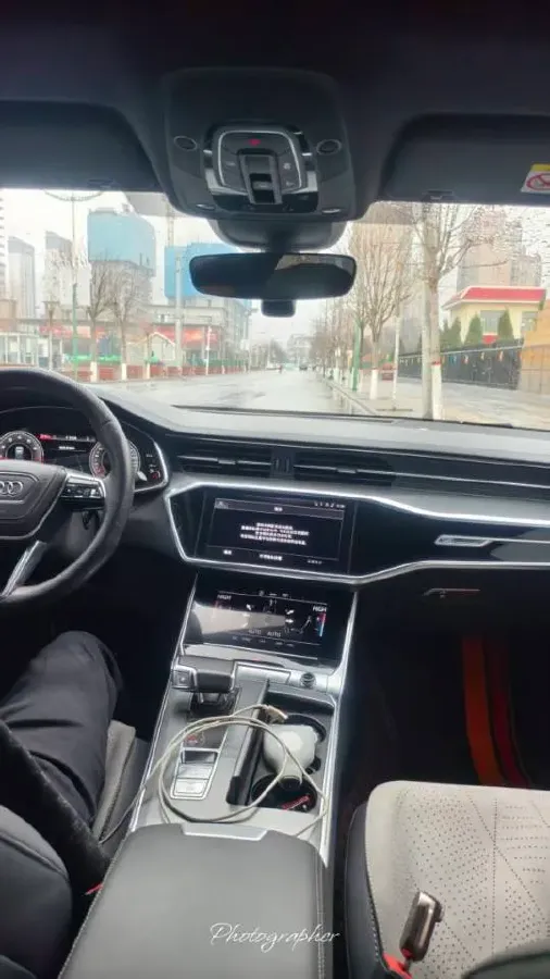 2022 Audi A6L 2.0T 190HP L4 7DCT,autocango,china used car exporter,china ev exporter,chinese used car exporter,chinese used ev exporter