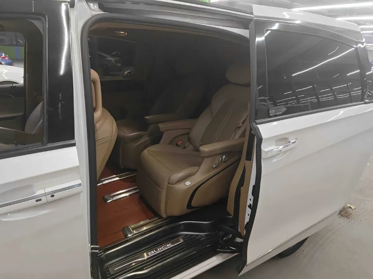 2020 Buick GL8 2.0T 237HP L4 9AT,autocango,china used car exporter,china ev exporter,chinese used car exporter,chinese used ev exporter