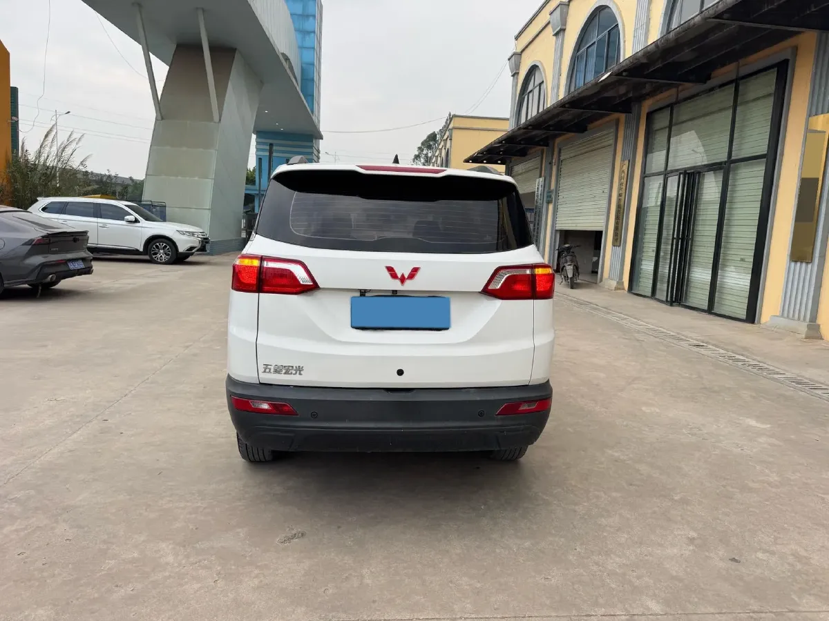 2018 WuLing HongGuang S3 1.5L 112HP L4 6MT,autocango,china used car exporter,china ev exporter,chinese used car exporter,chinese used ev exporter