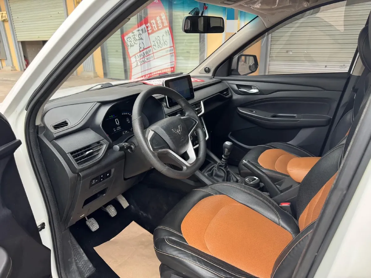 2018 WuLing HongGuang S3 1.5L 112HP L4 6MT,autocango,china used car exporter,china ev exporter,chinese used car exporter,chinese used ev exporter