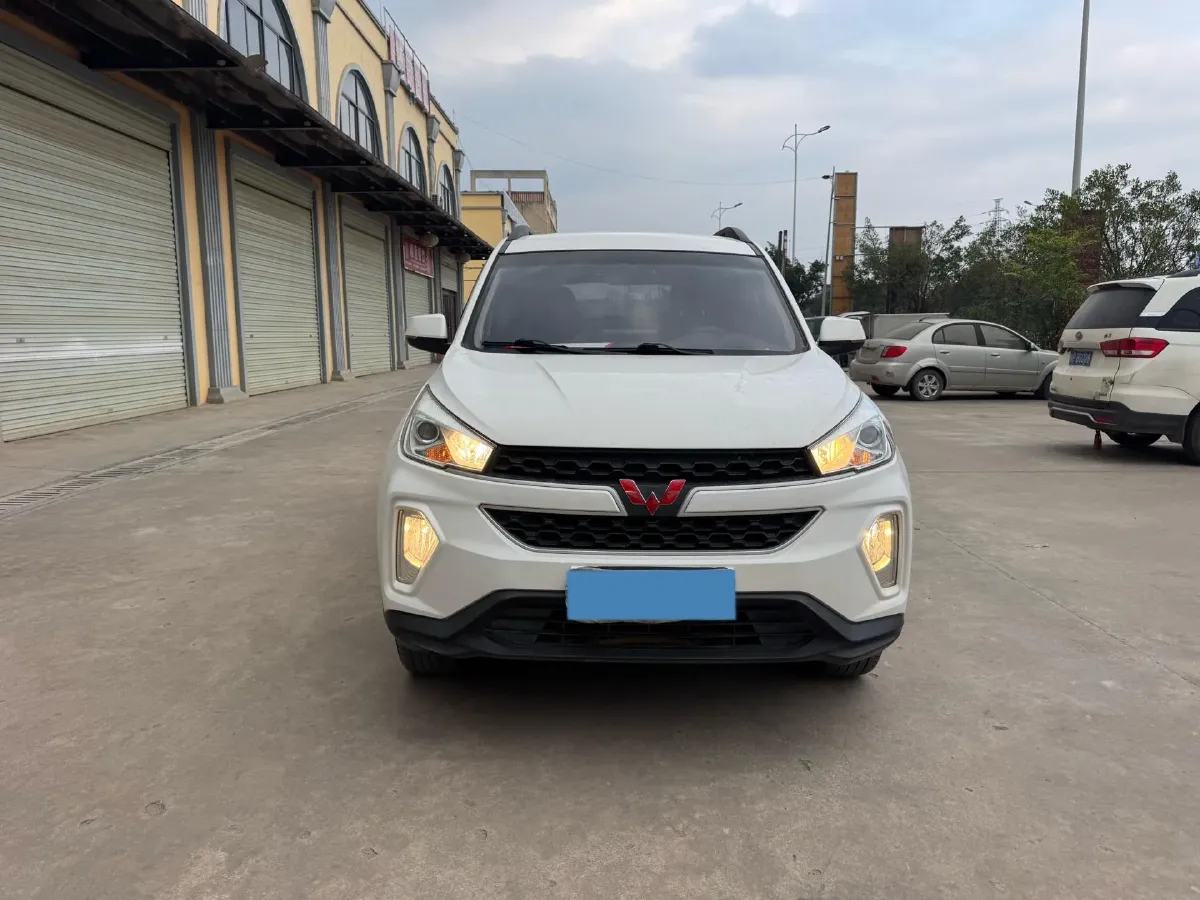 2018 WuLing HongGuang S3 1.5L 112HP L4 6MT,autocango,china used car exporter,china ev exporter,chinese used car exporter,chinese used ev exporter