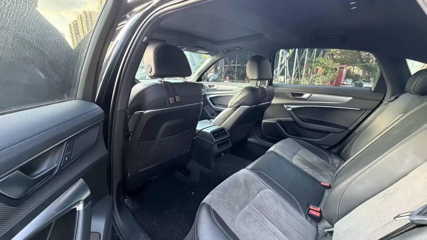 2019 Audi A6L 2.0T 190HP L4 7DCT,autocango,china used car exporter,china ev exporter,chinese used car exporter,chinese used ev exporter