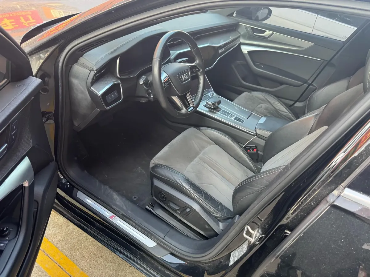 2019 Audi A6L 2.0T 190HP L4 7DCT,autocango,china used car exporter,china ev exporter,chinese used car exporter,chinese used ev exporter