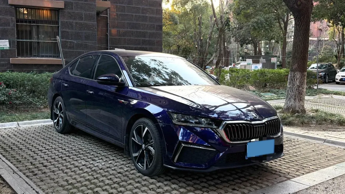 2023 Skoda Octavia 1.4T 150HP L4 7DCT,autocango,china used car exporter,china ev exporter,chinese used car exporter,chinese used ev exporter
