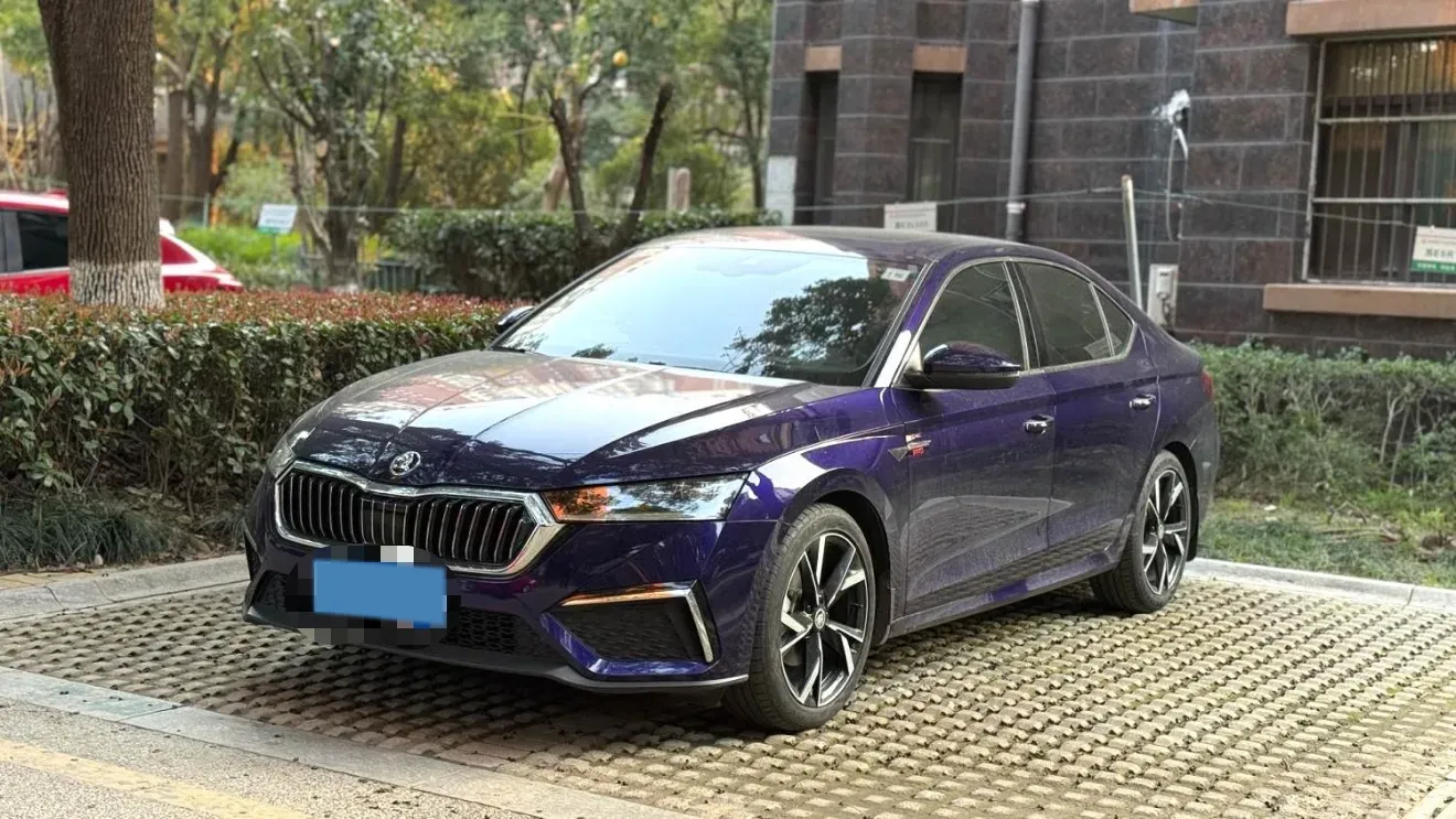 2023 Skoda Octavia 1.4T 150HP L4 7DCT,autocango,china used car exporter,china ev exporter,chinese used car exporter,chinese used ev exporter