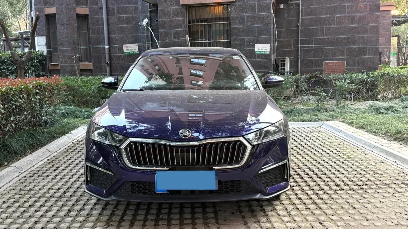 2023 Skoda Octavia 1.4T 150HP L4 7DCT,autocango,china used car exporter,china ev exporter,chinese used car exporter,chinese used ev exporter