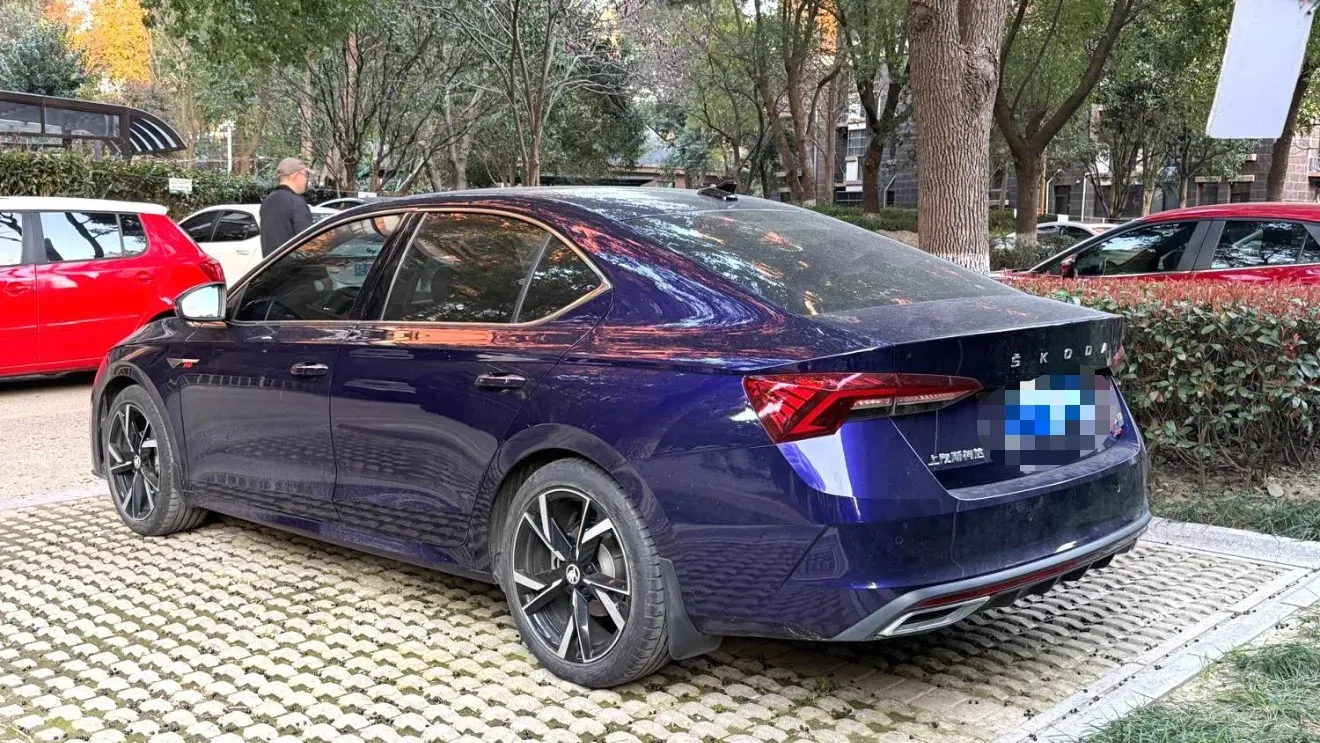 2023 Skoda Octavia 1.4T 150HP L4 7DCT,autocango,china used car exporter,china ev exporter,chinese used car exporter,chinese used ev exporter