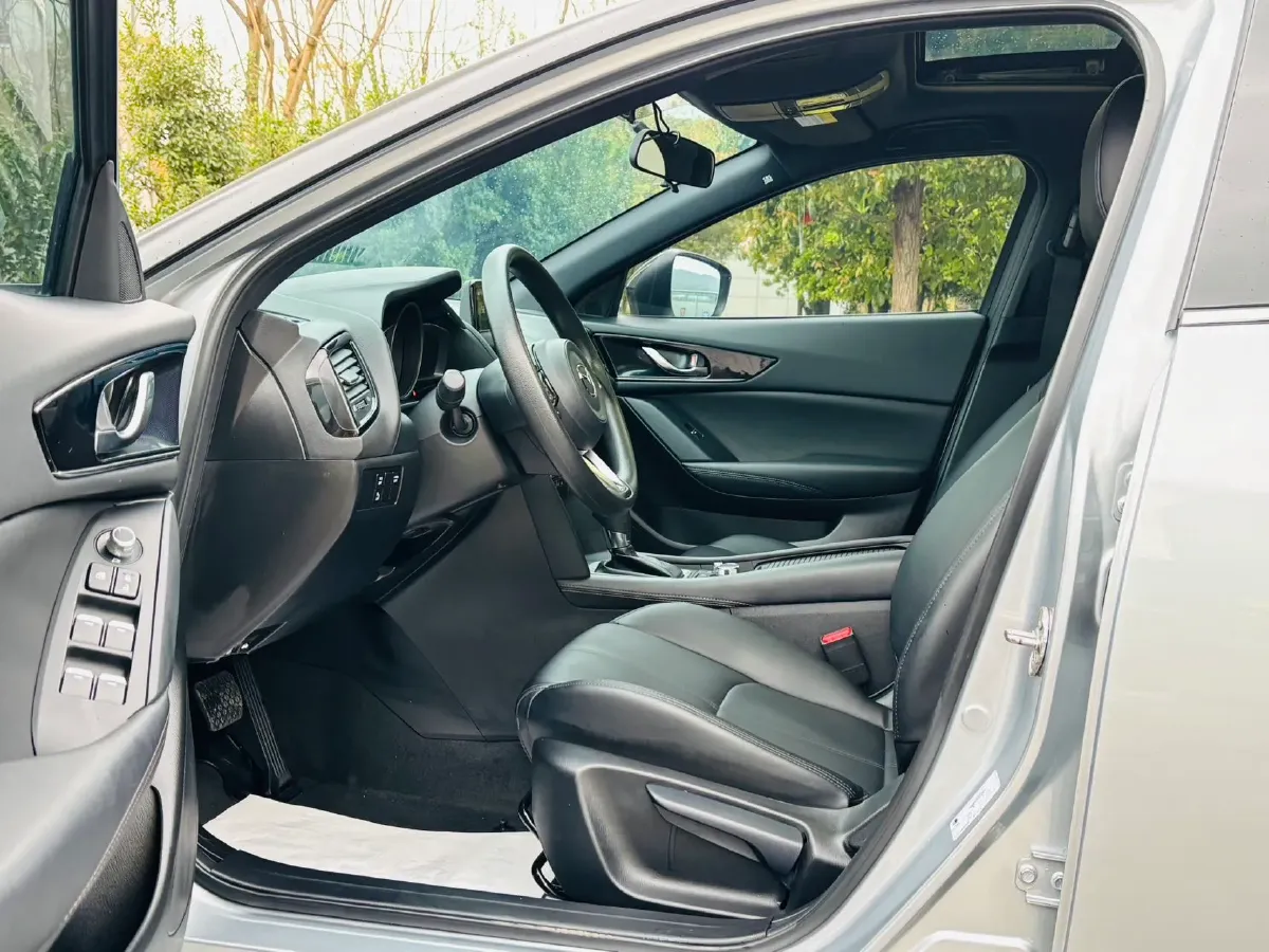 2021 Mazda CX-4 2.0L 158HP L4 6AT,autocango,china used car exporter,china ev exporter,chinese used car exporter,chinese used ev exporter