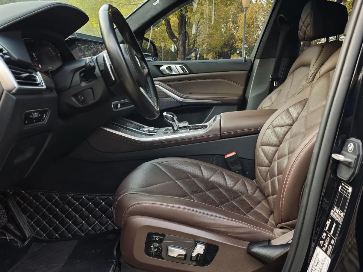 2022 BMW X5 3.0T 333HP L6 8AT,autocango,china used car exporter,china ev exporter,chinese used car exporter,chinese used ev exporter