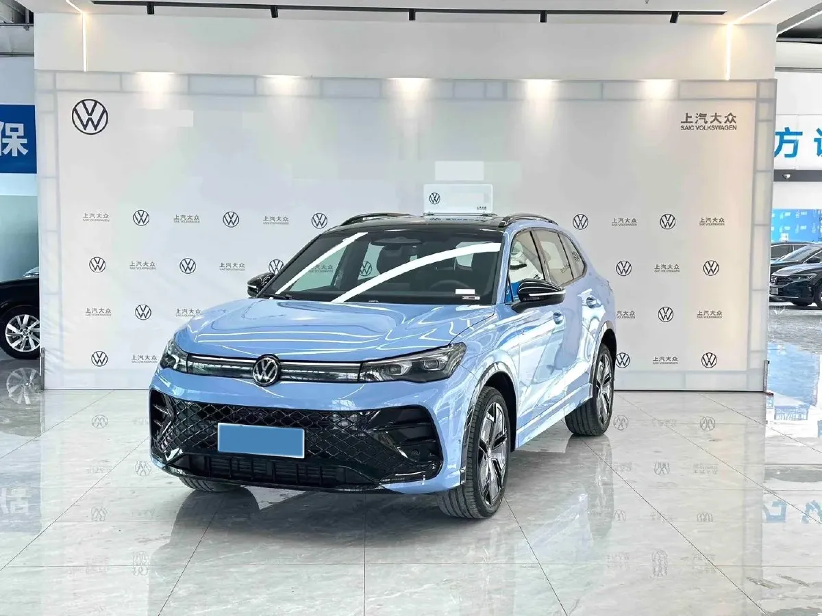 2024 Volkswagen Tiguan L 2.0T 220HP L4 7DCT,autocango,china used car exporter,china ev exporter,chinese used car exporter,chinese used ev exporter