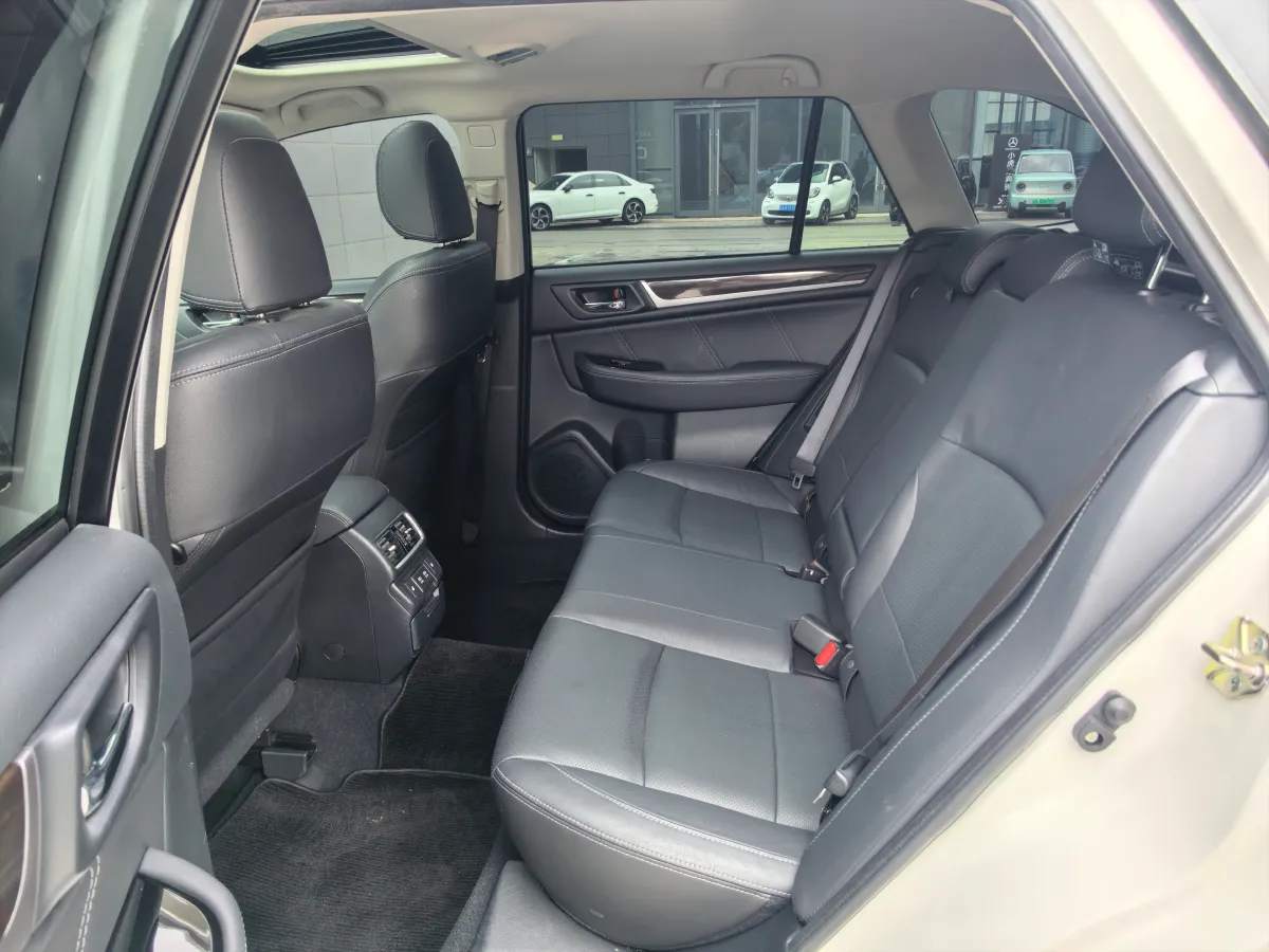 2020 Subaru Outback 2.5L 175HP H4 CVT,autocango,china used car exporter,china ev exporter,chinese used car exporter,chinese used ev exporter