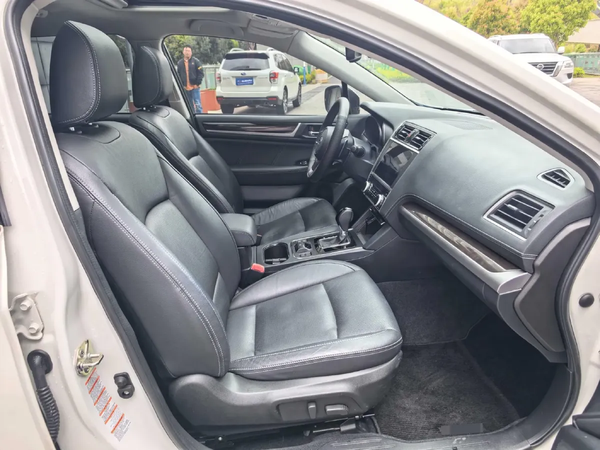 2020 Subaru Outback 2.5L 175HP H4 CVT,autocango,china used car exporter,china ev exporter,chinese used car exporter,chinese used ev exporter