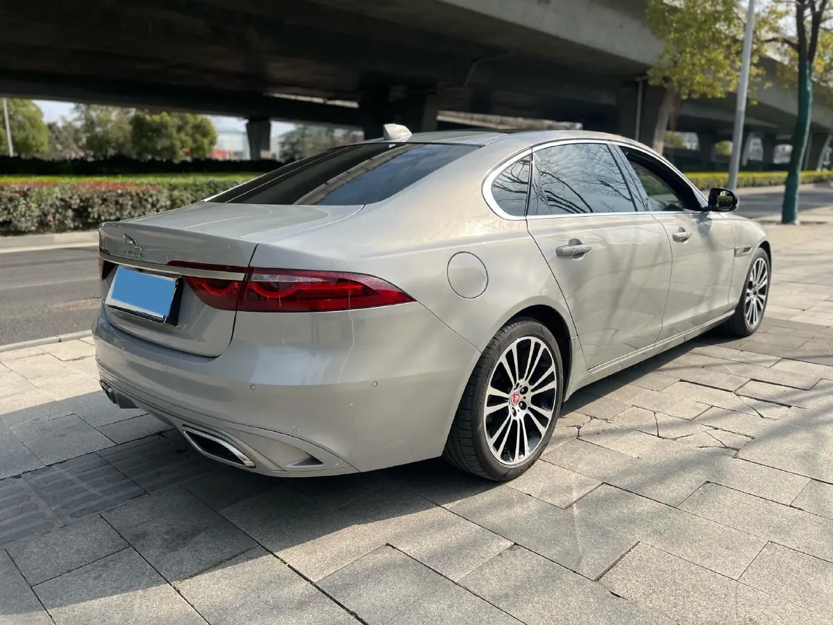 2024 Jaguar XFL 2.0T 250HP L4 8AT,autocango,china used car exporter,china ev exporter,chinese used car exporter,chinese used ev exporter