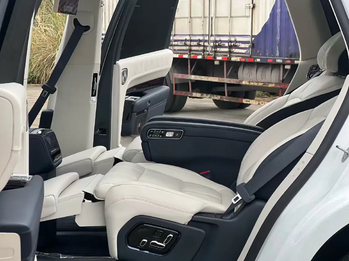 2025 Zeekr 9X 2.0T 279HP L4 1DHT PHEV,autocango,china used car exporter,china ev exporter,chinese used car exporter,chinese used ev exporter