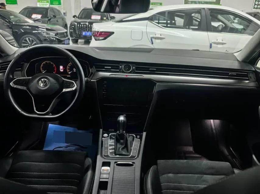 2020 Volkswagen Magotan 2.0T 186HP L4 7DCT,autocango,china used car exporter,china ev exporter,chinese used car exporter,chinese used ev exporter