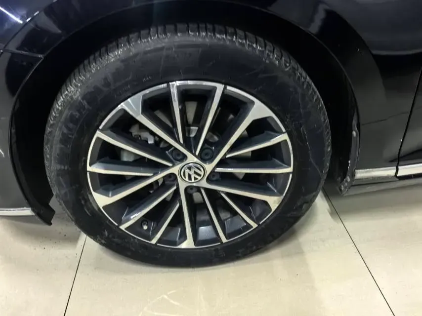 2020 Volkswagen Magotan 2.0T 186HP L4 7DCT,autocango,china used car exporter,china ev exporter,chinese used car exporter,chinese used ev exporter