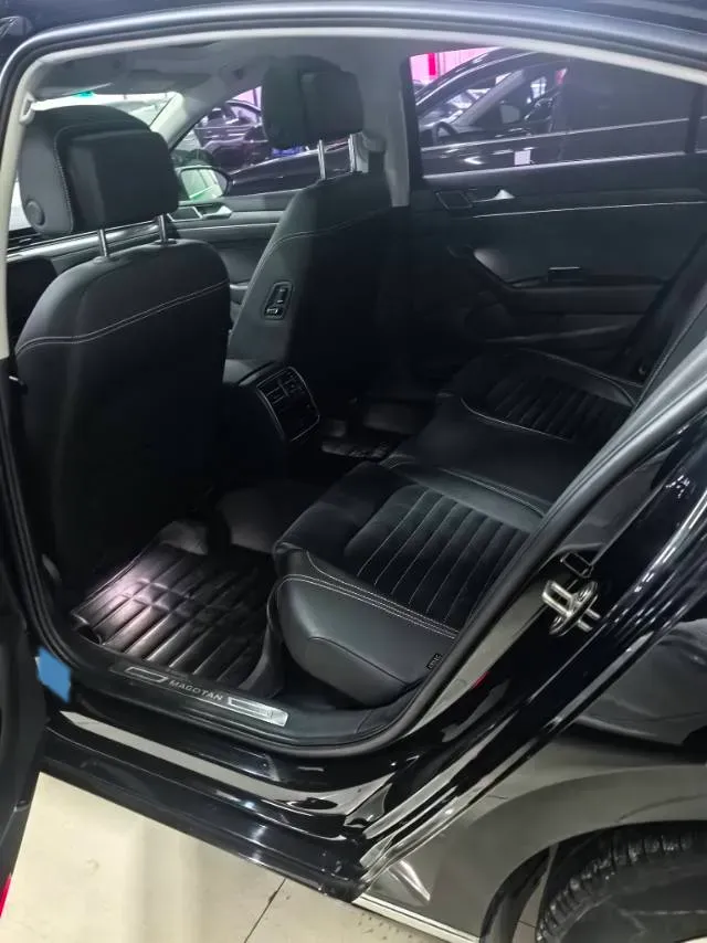 2020 Volkswagen Magotan 2.0T 186HP L4 7DCT,autocango,china used car exporter,china ev exporter,chinese used car exporter,chinese used ev exporter