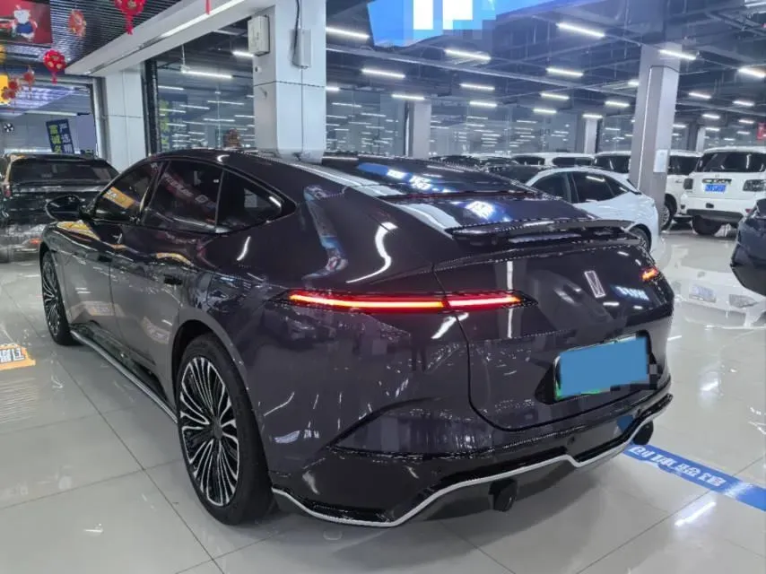 2025 Avatr 12 1.5T 156HP L4 REEV,autocango,china used car exporter,china ev exporter,chinese used car exporter,chinese used ev exporter