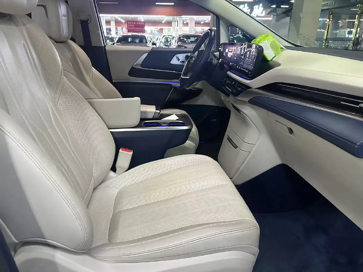 2023 Buick Century 2.0T 237HP L4 9AT,autocango,china used car exporter,china ev exporter,chinese used car exporter,chinese used ev exporter