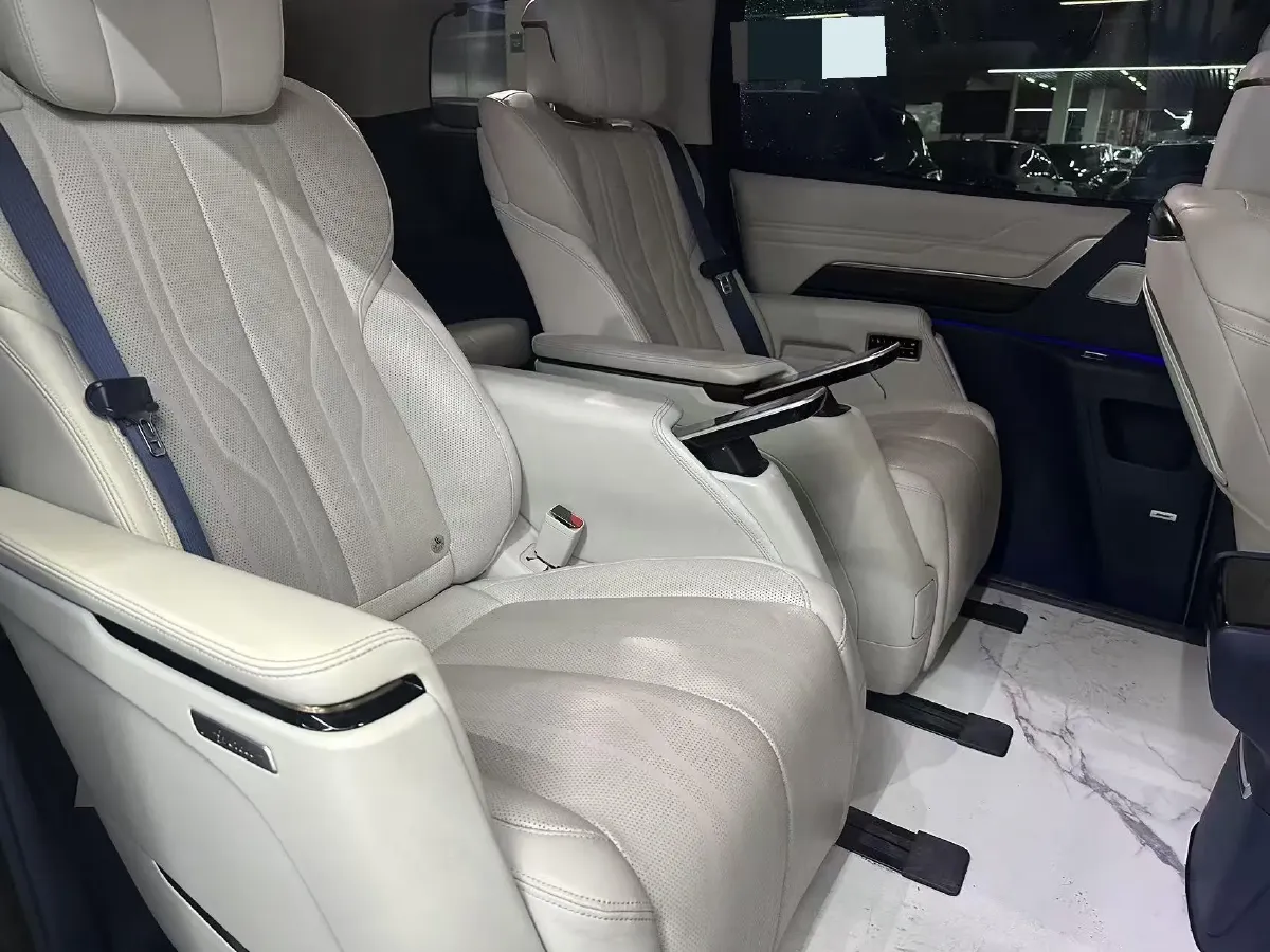 2023 Buick Century 2.0T 237HP L4 9AT,autocango,china used car exporter,china ev exporter,chinese used car exporter,chinese used ev exporter