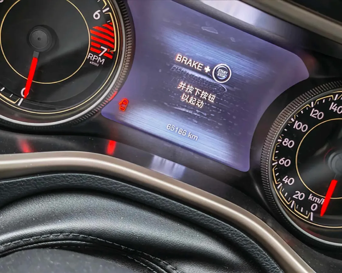 2017 Jeep Cherokee 2.0L 155HP L4 9AT,autocango,china used car exporter,china ev exporter,chinese used car exporter,chinese used ev exporter