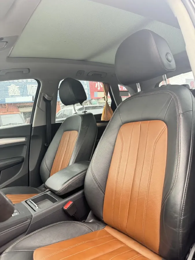 2021 Audi Q5L 2.0T 190HP L4 7DCT,autocango,china used car exporter,china ev exporter,chinese used car exporter,chinese used ev exporter