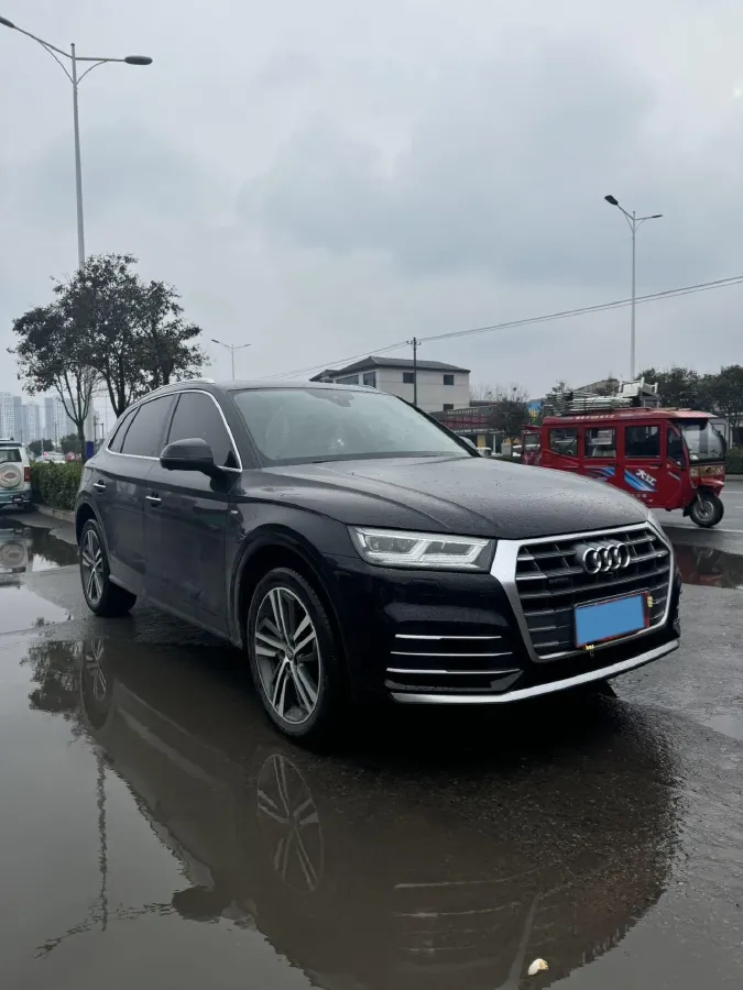 2021 Audi Q5L 2.0T 190HP L4 7DCT,autocango,china used car exporter,china ev exporter,chinese used car exporter,chinese used ev exporter
