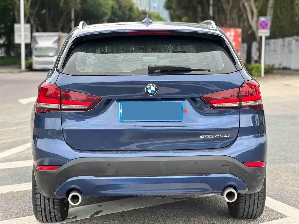2021 BMW X1 2.0T 192HP L4 7DCT,autocango,china used car exporter,china ev exporter,chinese used car exporter,chinese used ev exporter