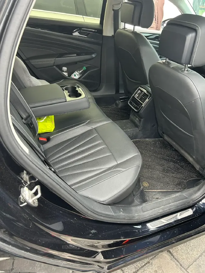 2024 Volkswagen Passat 2.0T 220HP L4 7DCT,autocango,china used car exporter,china ev exporter,chinese used car exporter,chinese used ev exporter