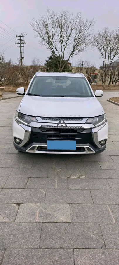2019 Mitsubishi Outlander 2.4L 192HP L4 CVT,autocango,china used car exporter,china ev exporter,chinese used car exporter,chinese used ev exporter