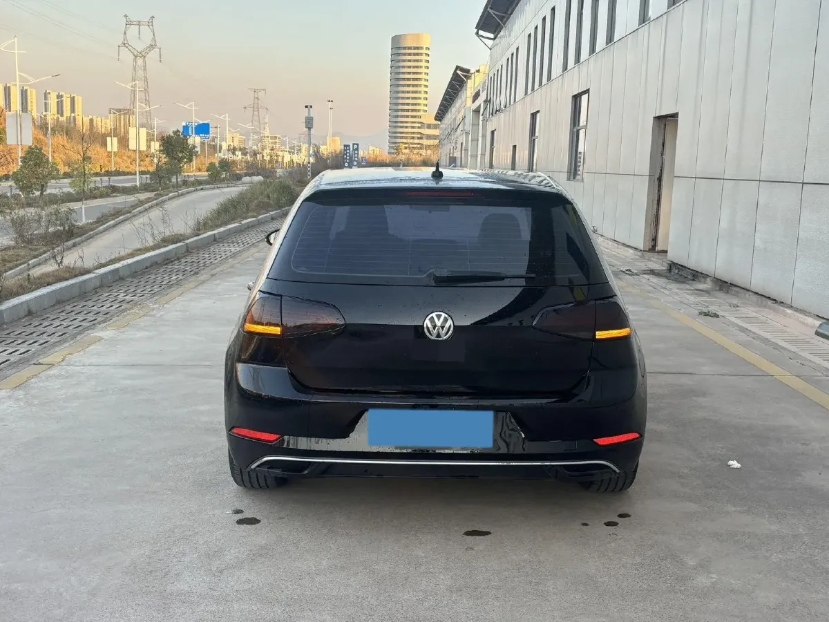 2019 Brilliance Auto V7 1.8T 231HP L4 7DCT,autocango,china used car exporter,china ev exporter,chinese used car exporter,chinese used ev exporter