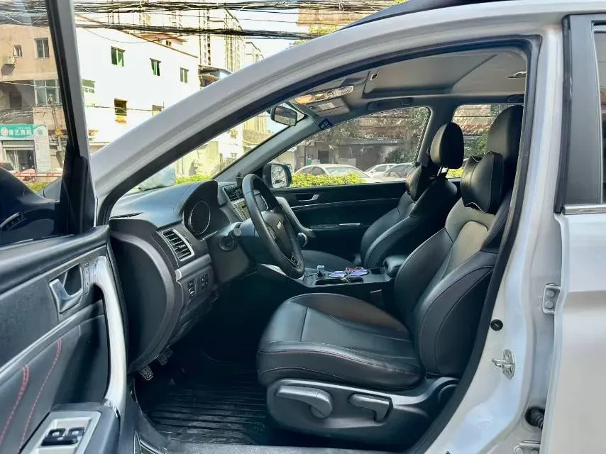 2019 Haval M6 1.5T 150HP L4 6MT,autocango,china used car exporter,china ev exporter,chinese used car exporter,chinese used ev exporter