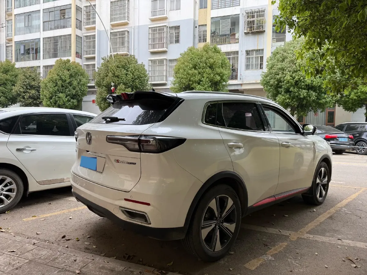 2022 ChangAn Oshan X7 Plus 1.5T 188HP L4 7DCT,autocango,china used car exporter,china ev exporter,chinese used car exporter,chinese used ev exporter