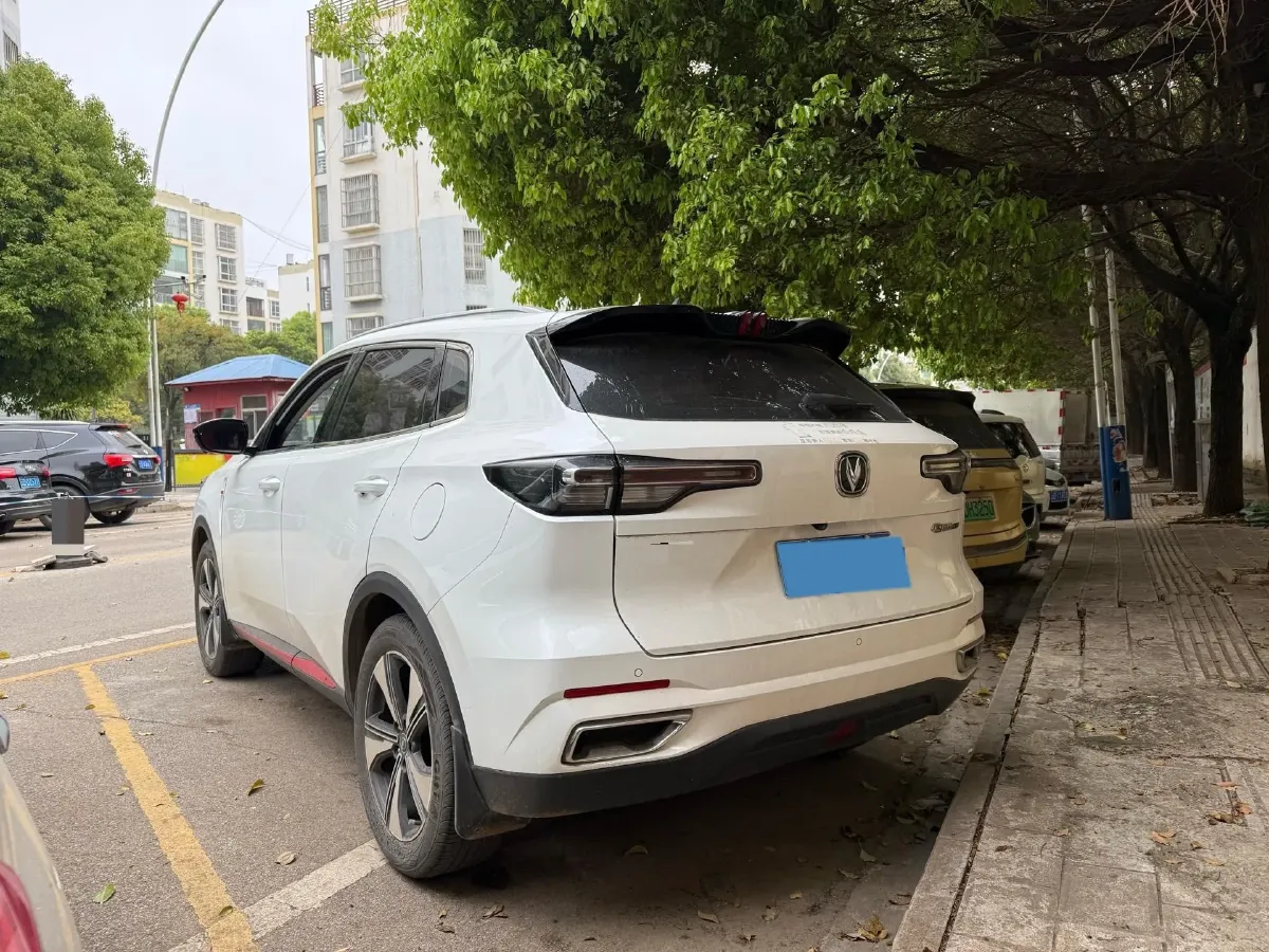 2022 ChangAn Oshan X7 Plus 1.5T 188HP L4 7DCT,autocango,china used car exporter,china ev exporter,chinese used car exporter,chinese used ev exporter