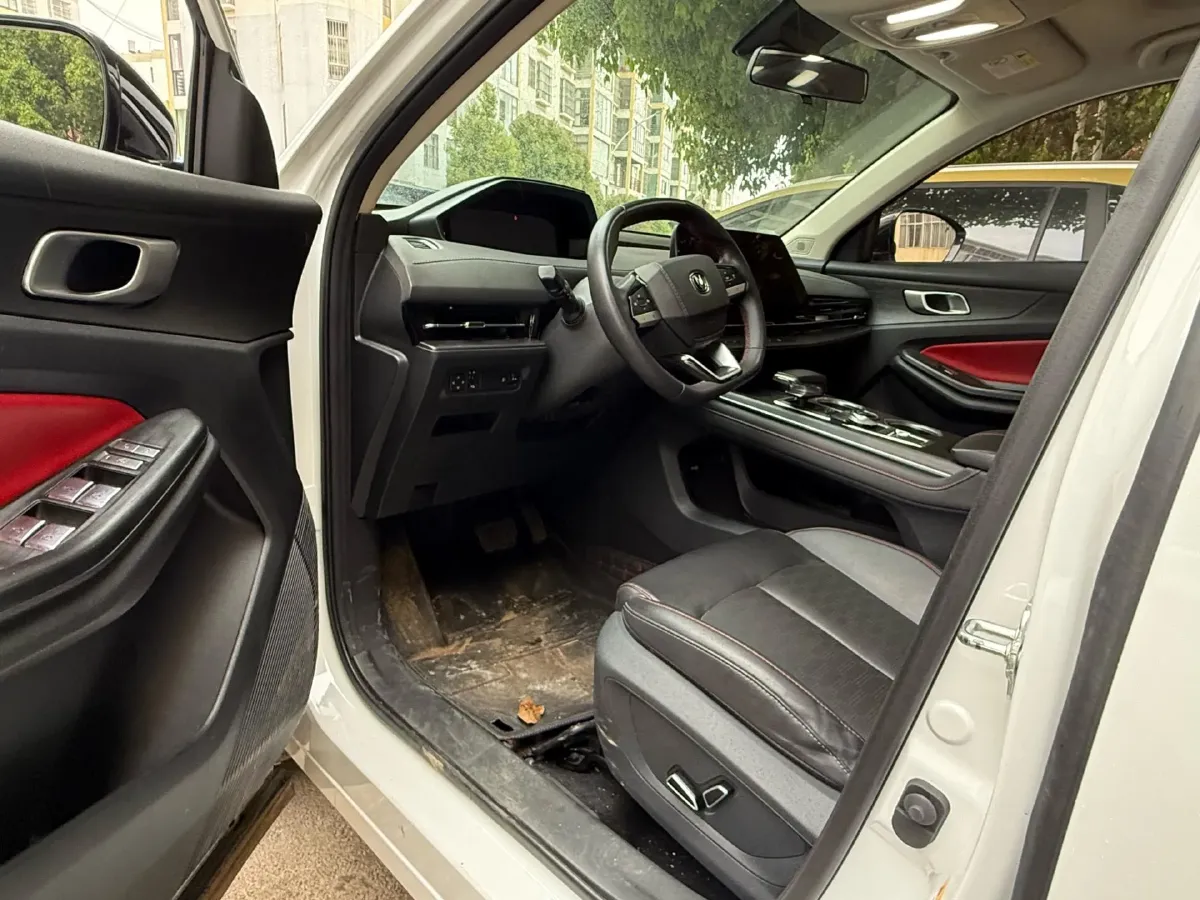 2022 ChangAn Oshan X7 Plus 1.5T 188HP L4 7DCT,autocango,china used car exporter,china ev exporter,chinese used car exporter,chinese used ev exporter